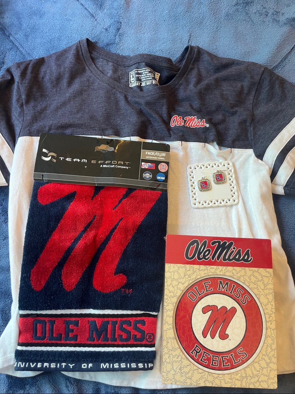 University of MS/Ole Miss Bundle  Puzzle, Towel, T Shirt, & Earrings